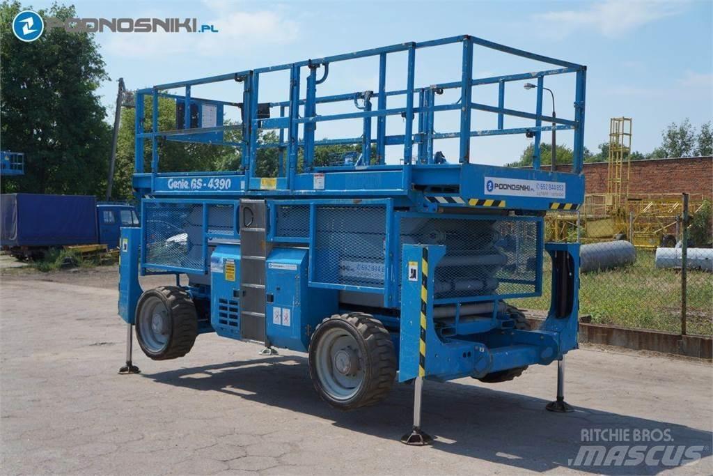 Genie 4390 RT Žirkliniai keltuvai