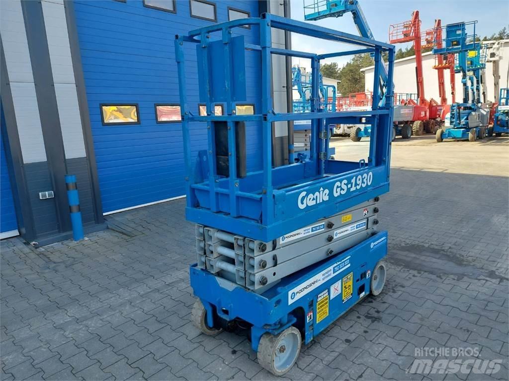 Genie GS-1930 Žirkliniai keltuvai