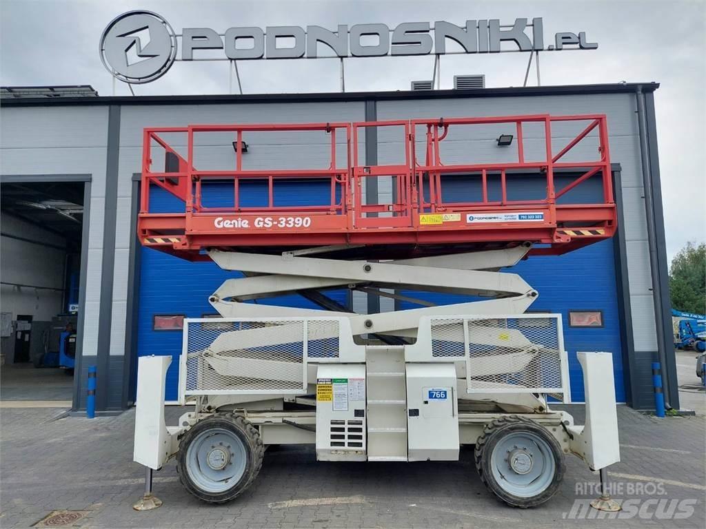Genie GS-3390 Žirkliniai keltuvai