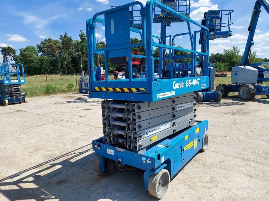 Genie GS-4047 Žirkliniai keltuvai