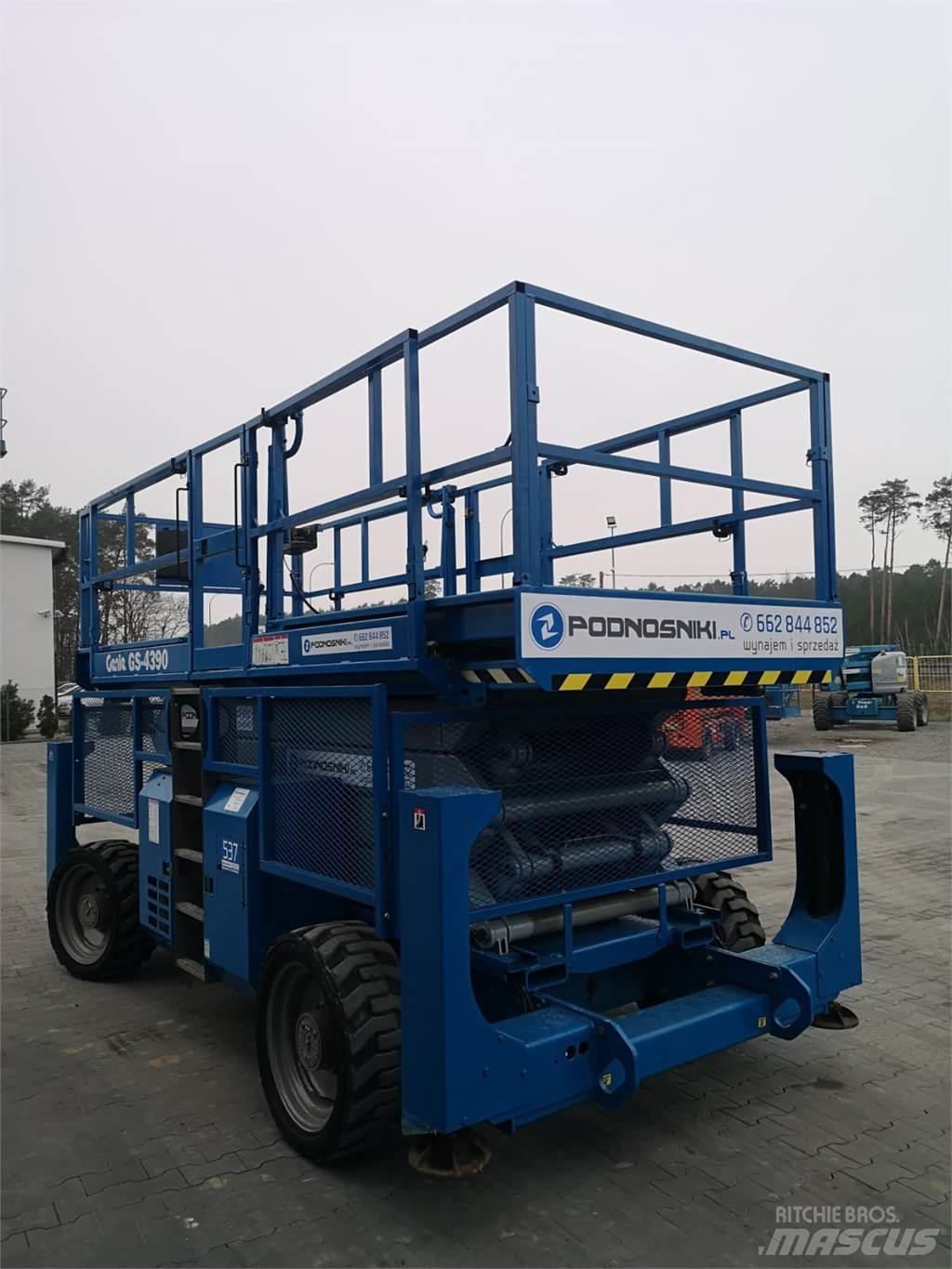 Genie GS-4390 Žirkliniai keltuvai