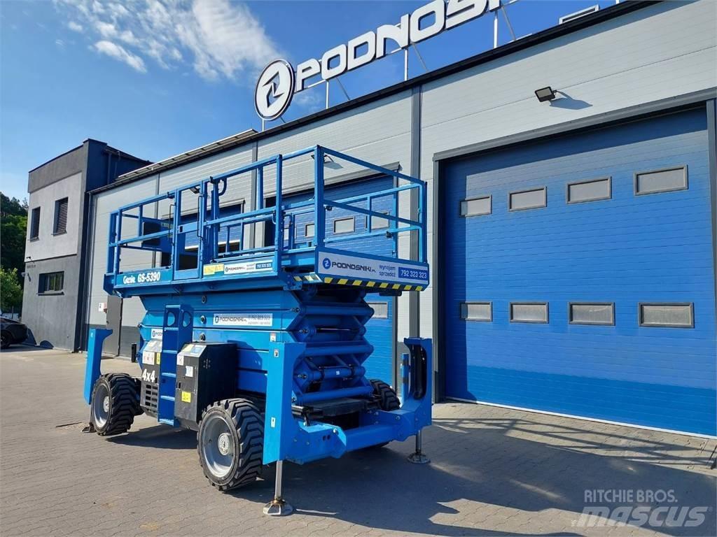 Genie GS-5390 RT Žirkliniai keltuvai