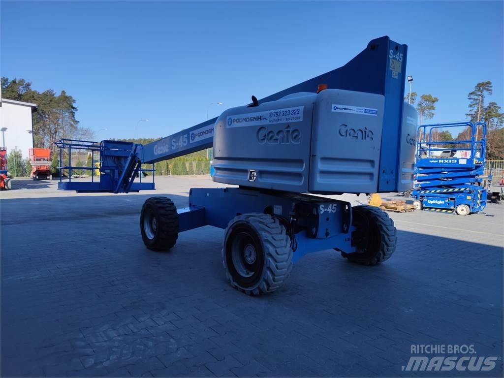 Genie S-45 Teleskopiniai keltuvai