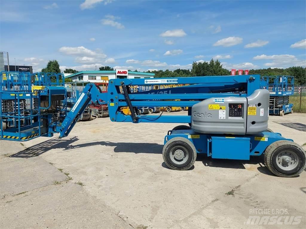 Genie Z-45/25J DC Alkūniniai keltuvai
