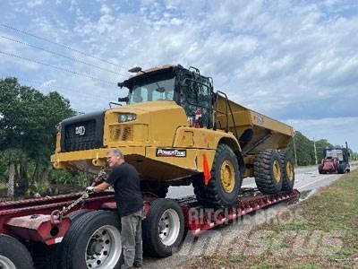 CAT 725 04A Karjeriniai savivarčiai