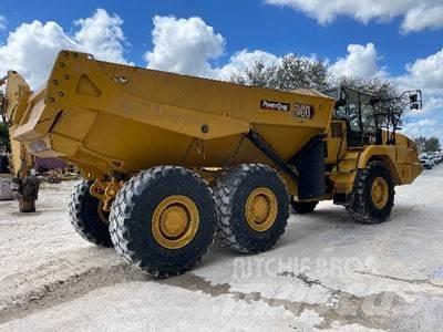 CAT 730-04A Karjeriniai savivarčiai