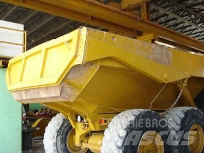 CAT 730 Tailgate Kiti naudoti statybos komponentai