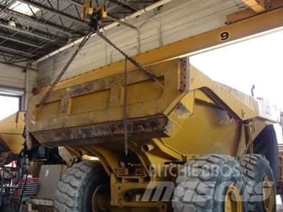 CAT 735 Tailgate Kiti naudoti statybos komponentai