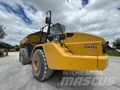 CAT 740 Karjeriniai savivarčiai