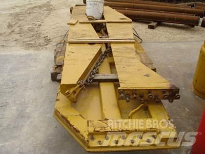 CAT 740 Tailgate Kiti naudoti statybos komponentai
