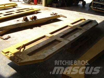 CAT 740 Tailgate Kiti naudoti statybos komponentai
