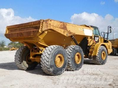 CAT 740B Karjeriniai savivarčiai