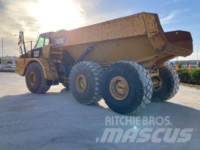 CAT 740B Karjeriniai savivarčiai