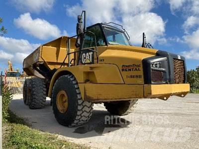 CAT 740B Karjeriniai savivarčiai