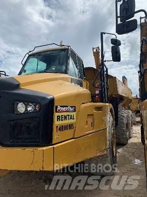 CAT 740B Karjeriniai savivarčiai
