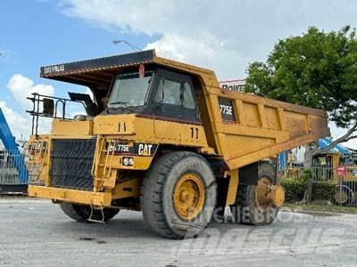 CAT 775E Atliekų išvežimo technika