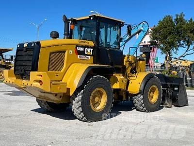 CAT 938M Naudoti ratiniai krautuvai