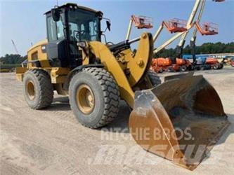 CAT 938M Naudoti ratiniai krautuvai