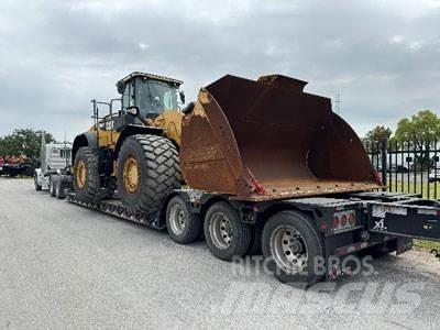 CAT 982M Naudoti ratiniai krautuvai