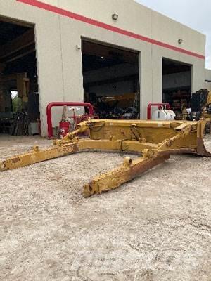 CAT D8T Angle Blade Kiti naudoti statybos komponentai