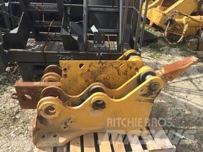CAT D8T Ripper, S/S Kiti naudoti statybos komponentai
