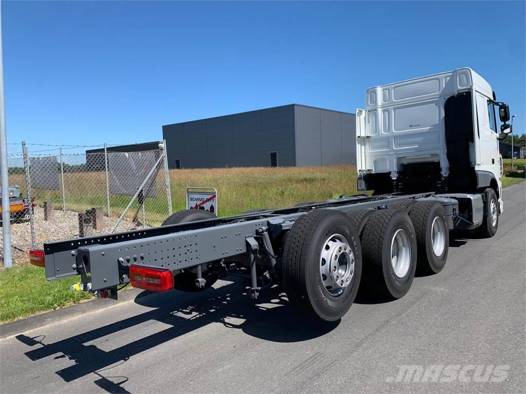 DAF XF 430 8x4*4 Važiuoklė su kabina