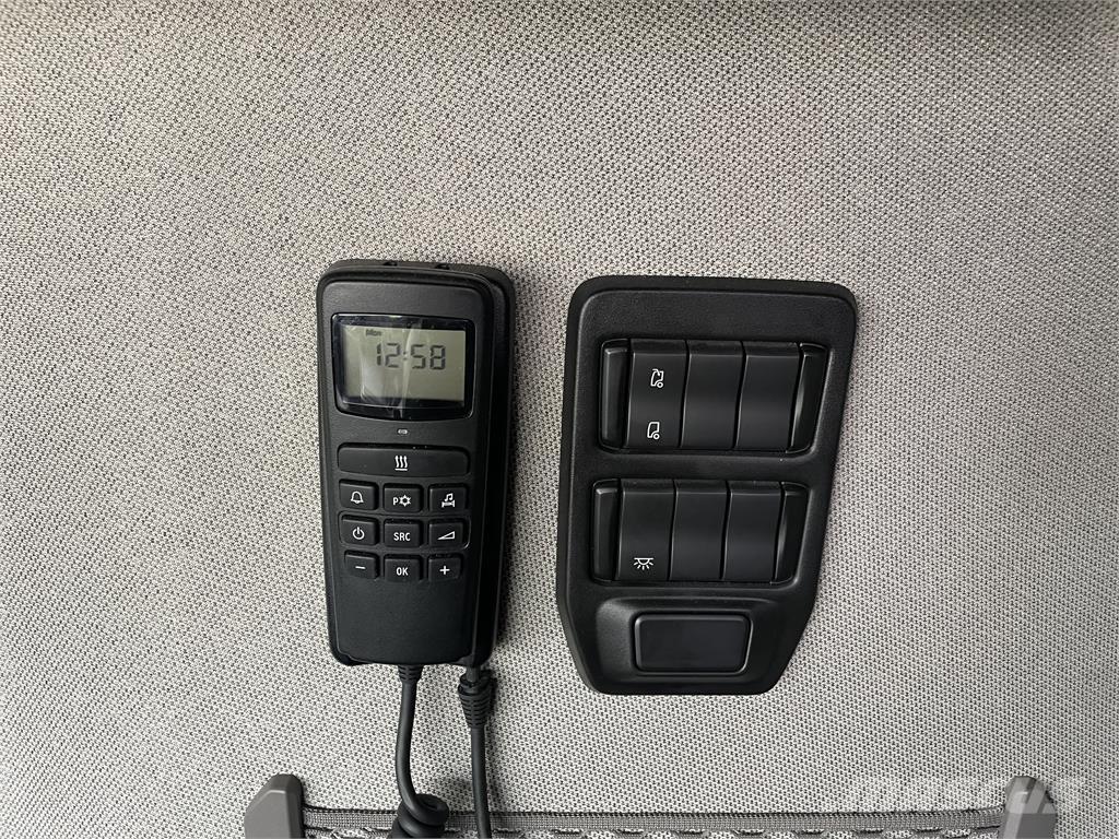 Scania S560 2950 Naudoti vilkikai