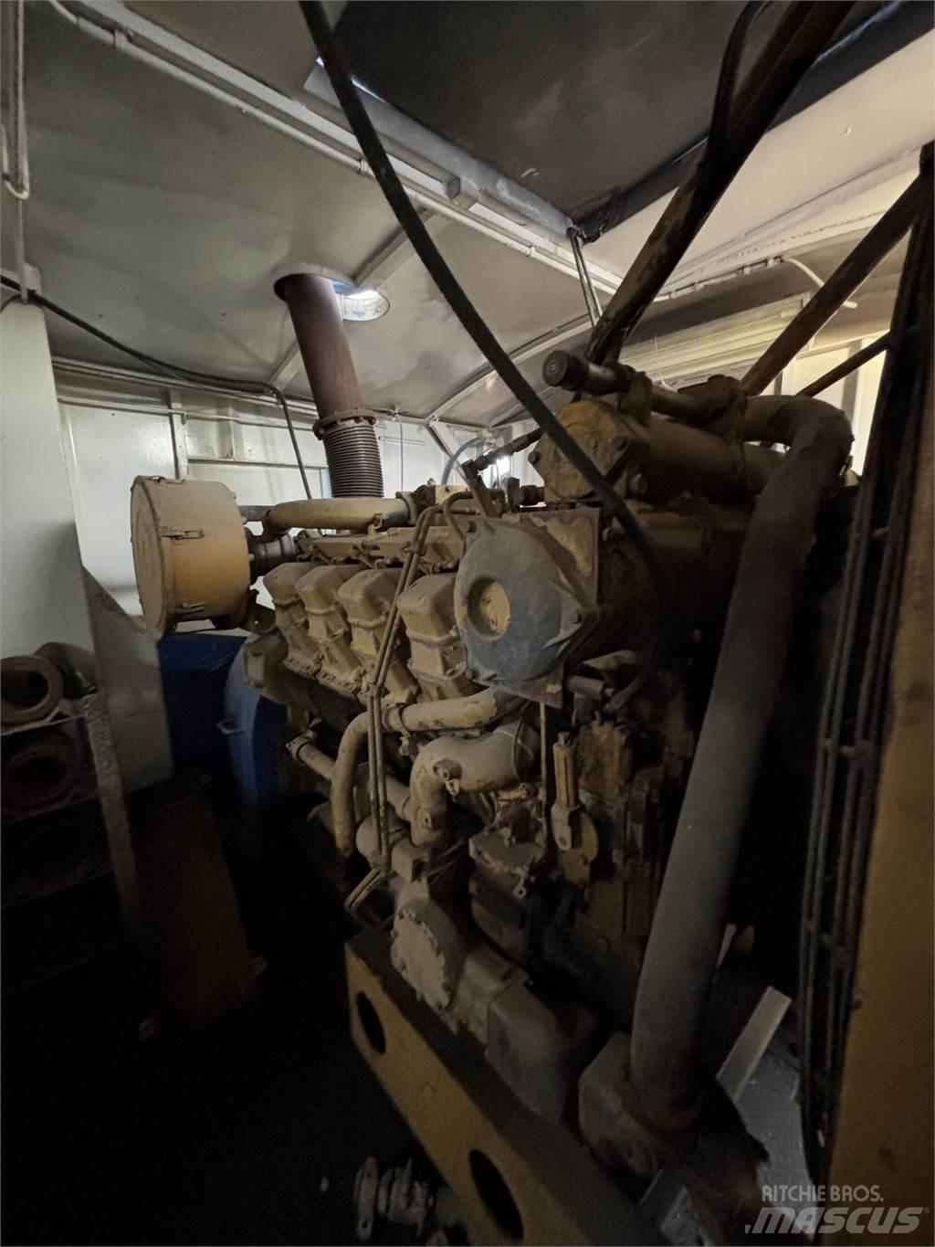 CAT C15 Statyba - Kita