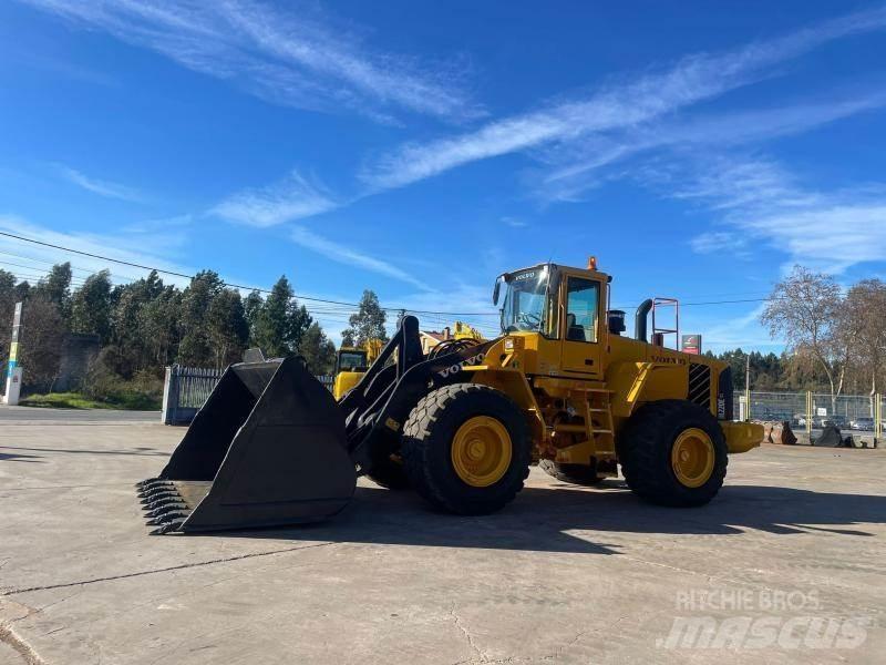 Volvo L 220 E Naudoti ratiniai krautuvai