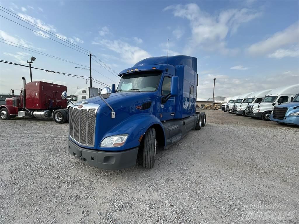 Peterbilt 579 Naudoti vilkikai