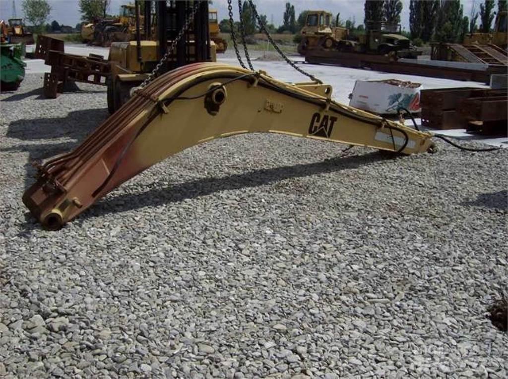 CAT 212 Važiuoklė ir suspensija