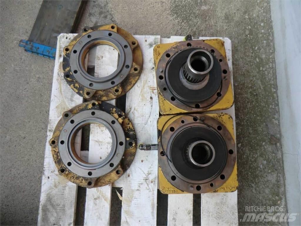 CAT 231D Statyba - Kita