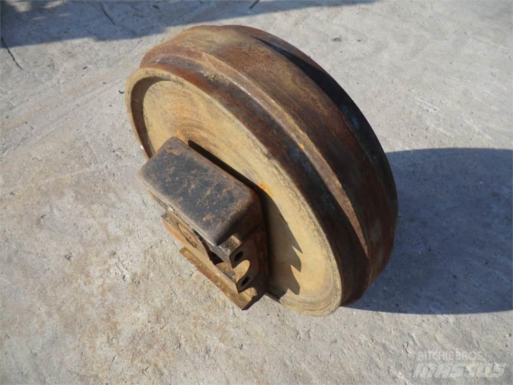 CAT 231D Vikšrai, grandinės ir važiuoklės
