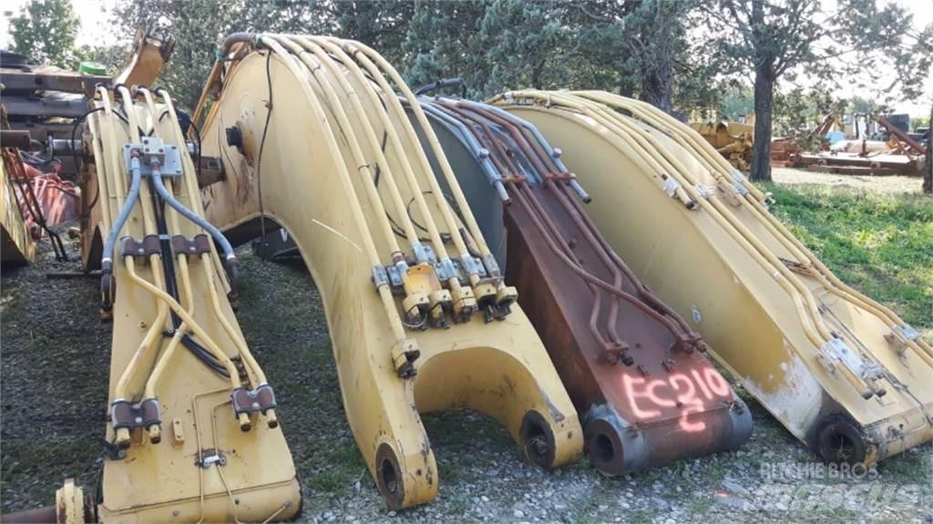 CAT 231D Važiuoklė ir suspensija