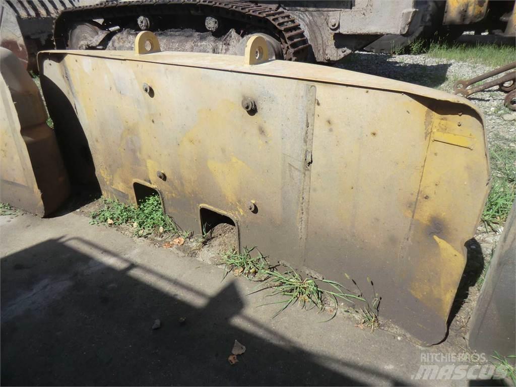 CAT 317B Važiuoklė ir suspensija