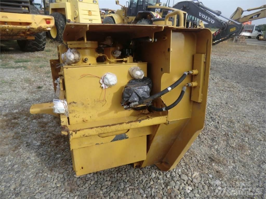 CAT 323D Statyba - Kita