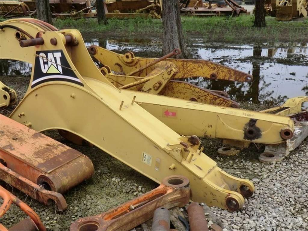 CAT 438C Važiuoklė ir suspensija