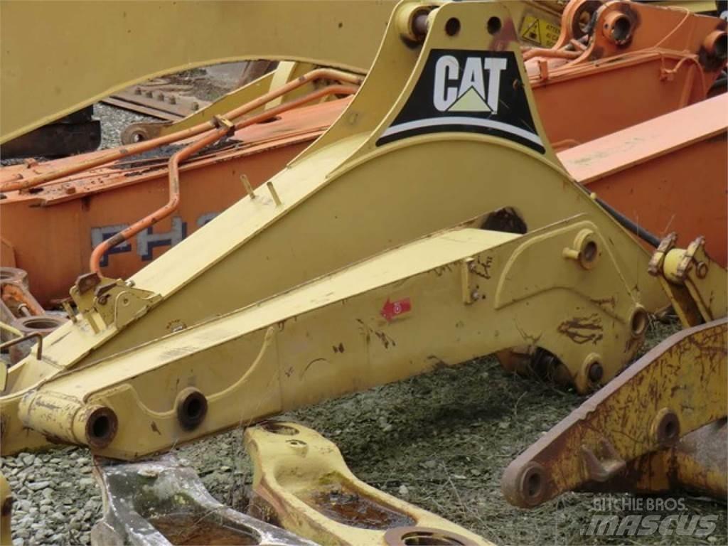 CAT 438C Važiuoklė ir suspensija