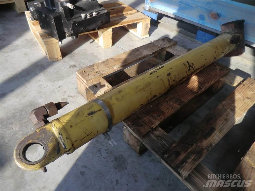 CAT 438C Statyba - Kita