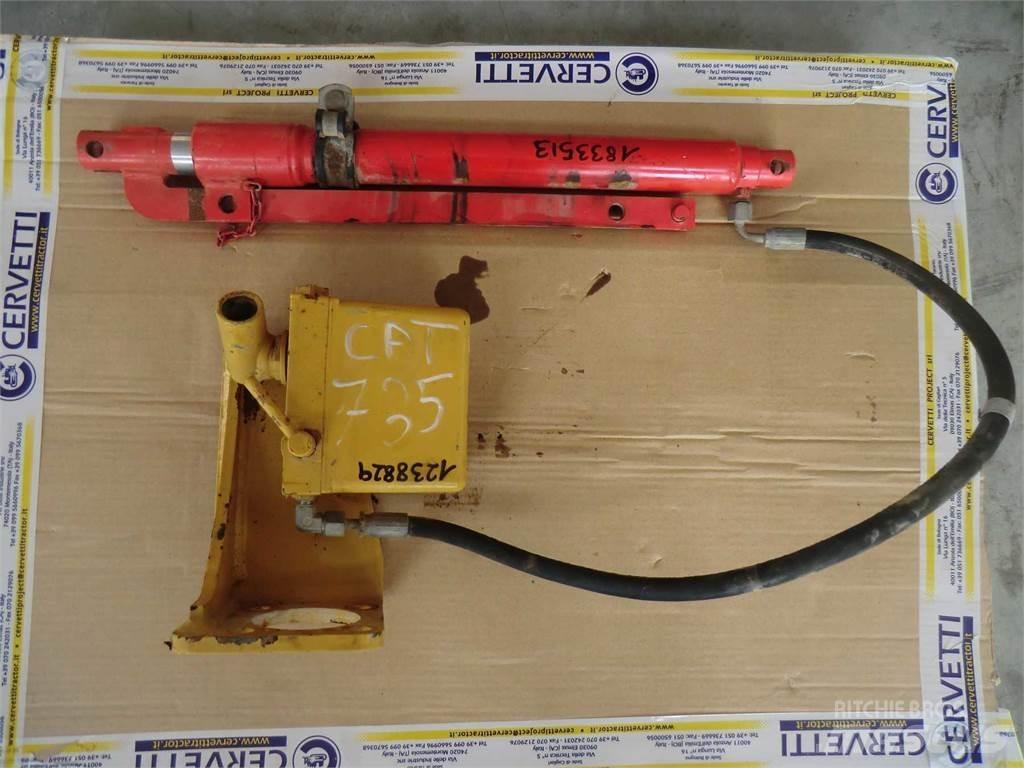 CAT 735 Statyba - Kita