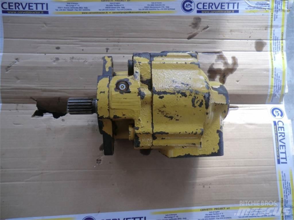 CAT 735 Statyba - Kita