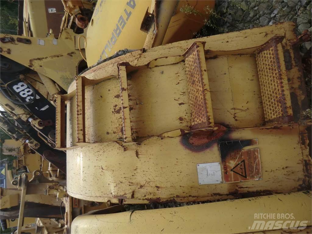 CAT 735 Važiuoklė ir suspensija
