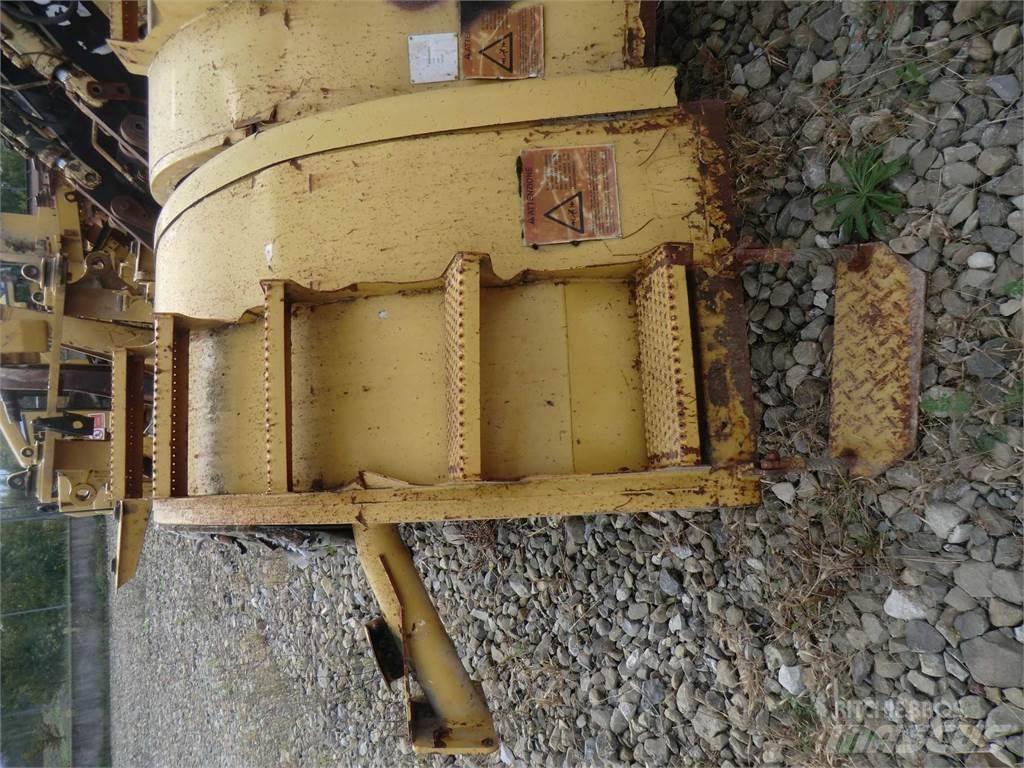 CAT 735 Važiuoklė ir suspensija