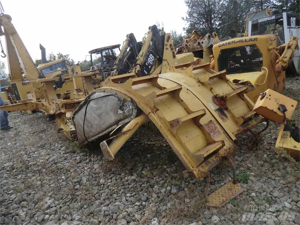 CAT 735 Važiuoklė ir suspensija