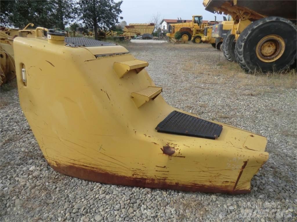 CAT 735 Važiuoklė ir suspensija