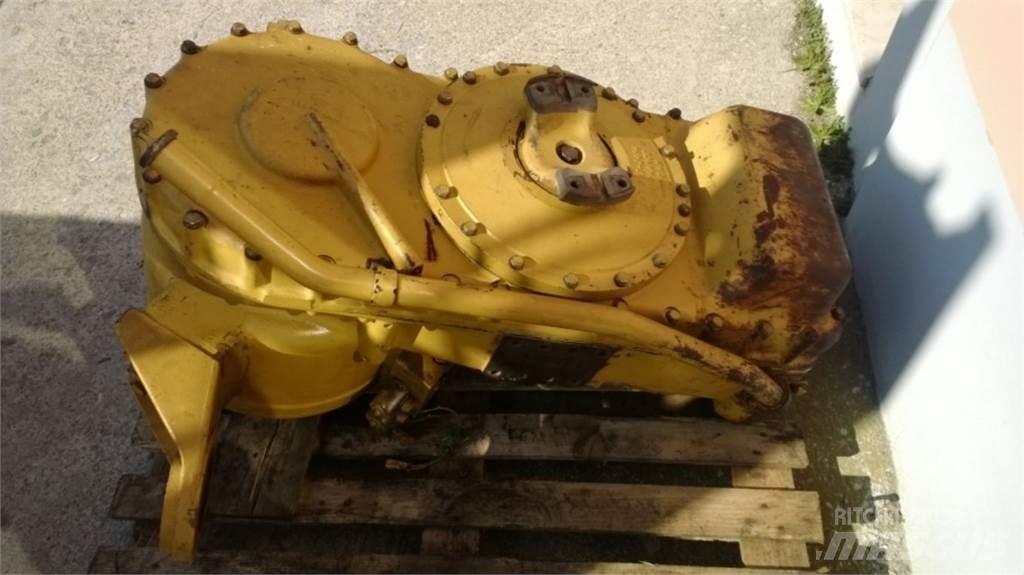 CAT 735 Statyba - Kita