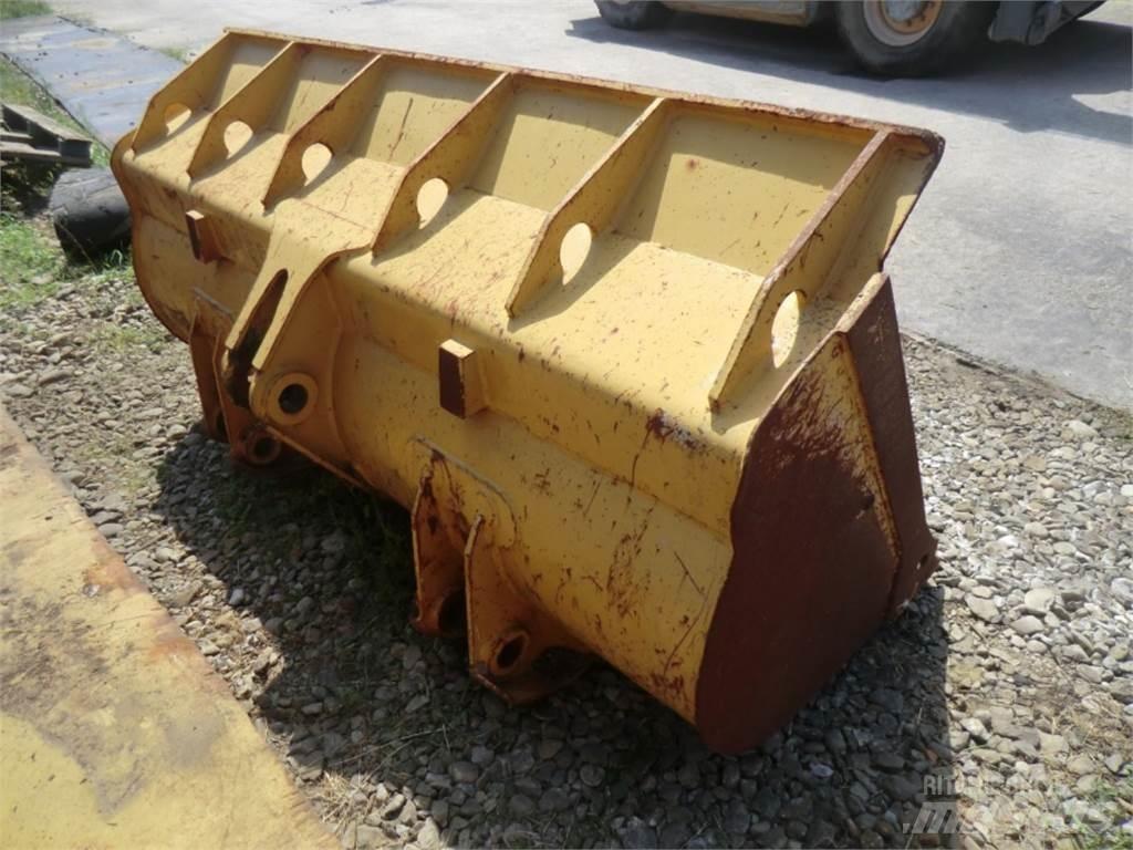 CAT 943 Statyba - Kita