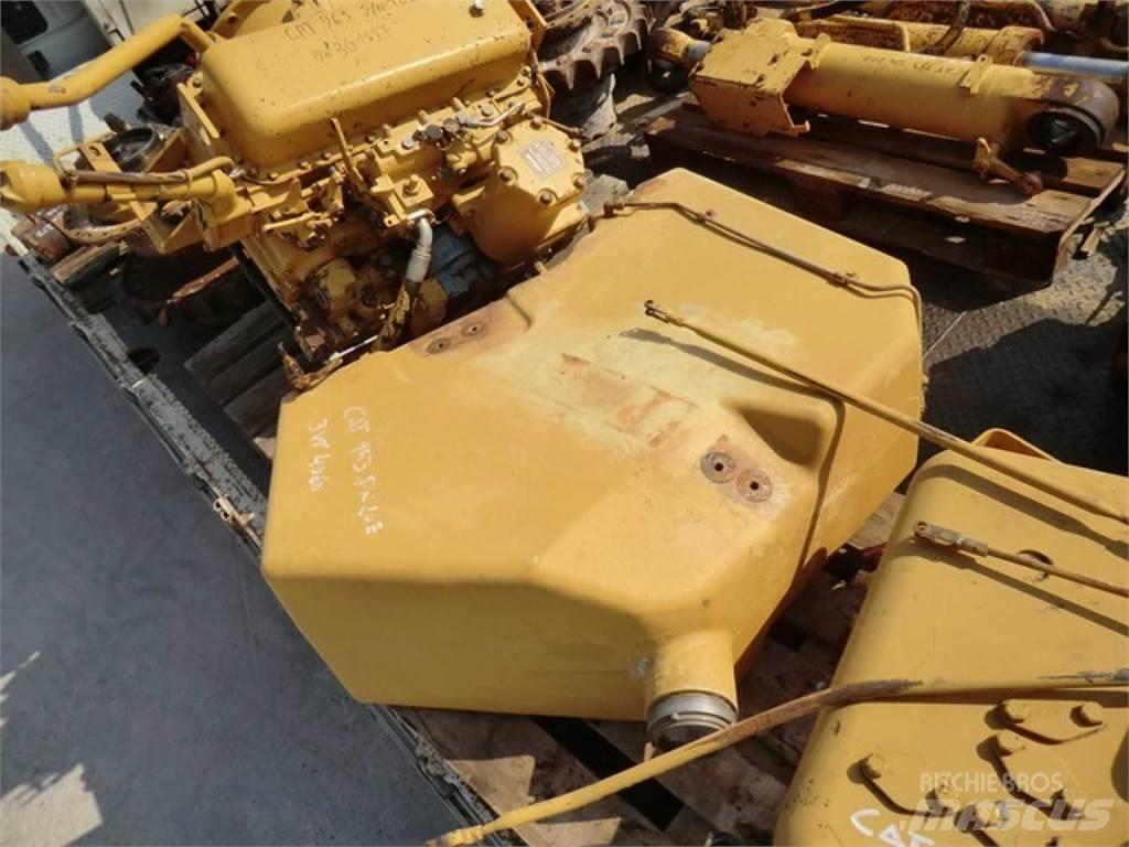 CAT 953 Važiuoklė ir suspensija
