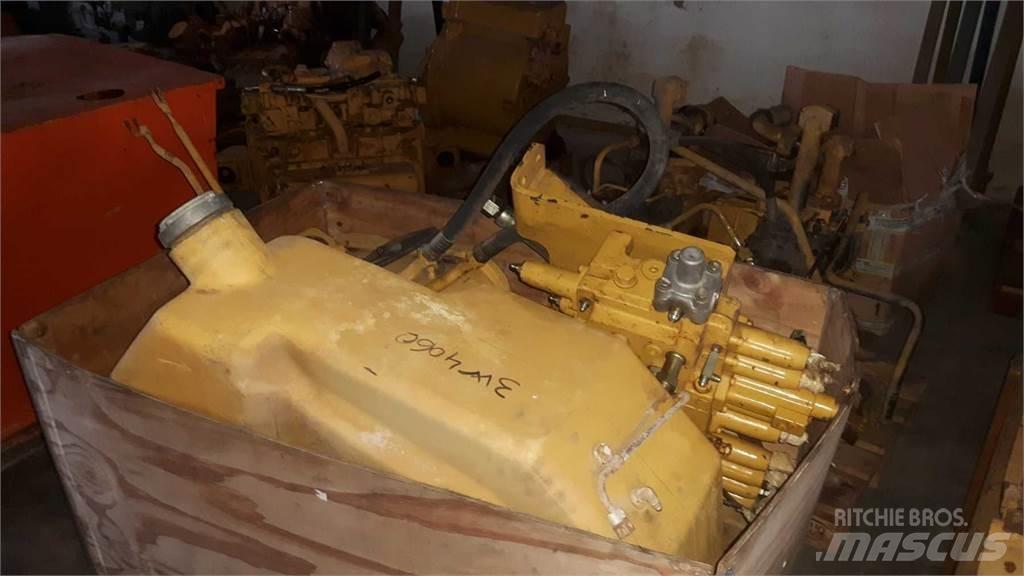 CAT 953 Važiuoklė ir suspensija