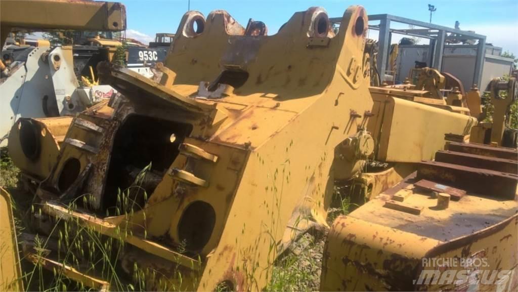 CAT 953 Statyba - Kita